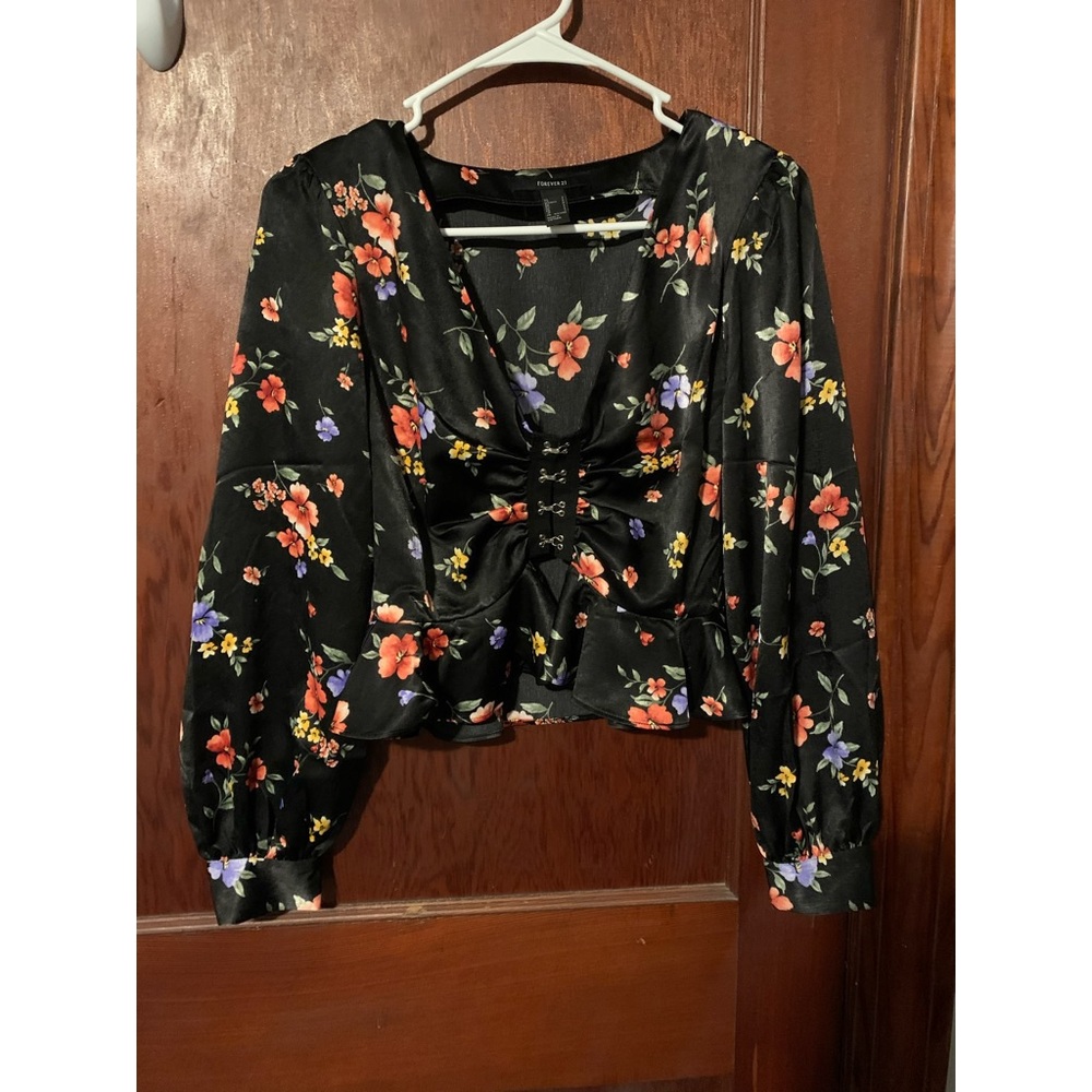 Forever 21 front clasp floral top size small